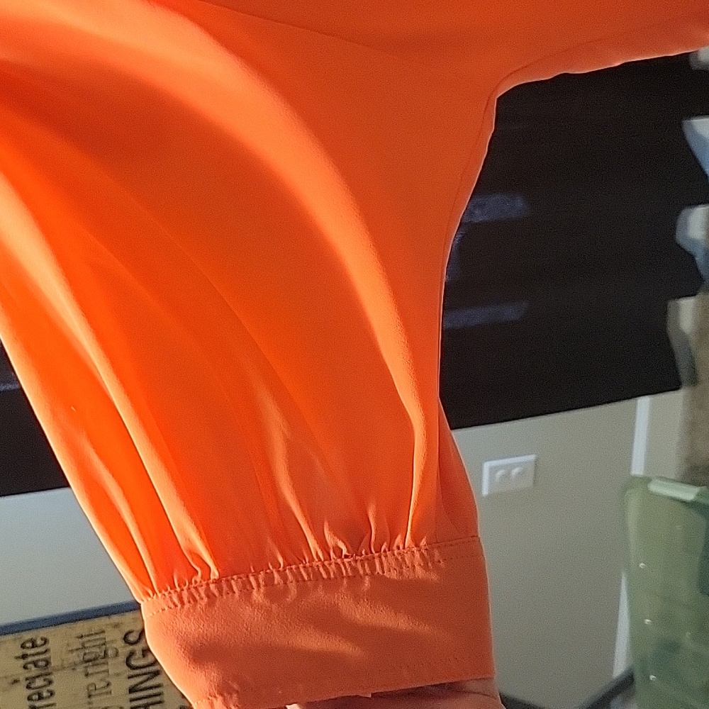 Blouse - Picture 2 of 6